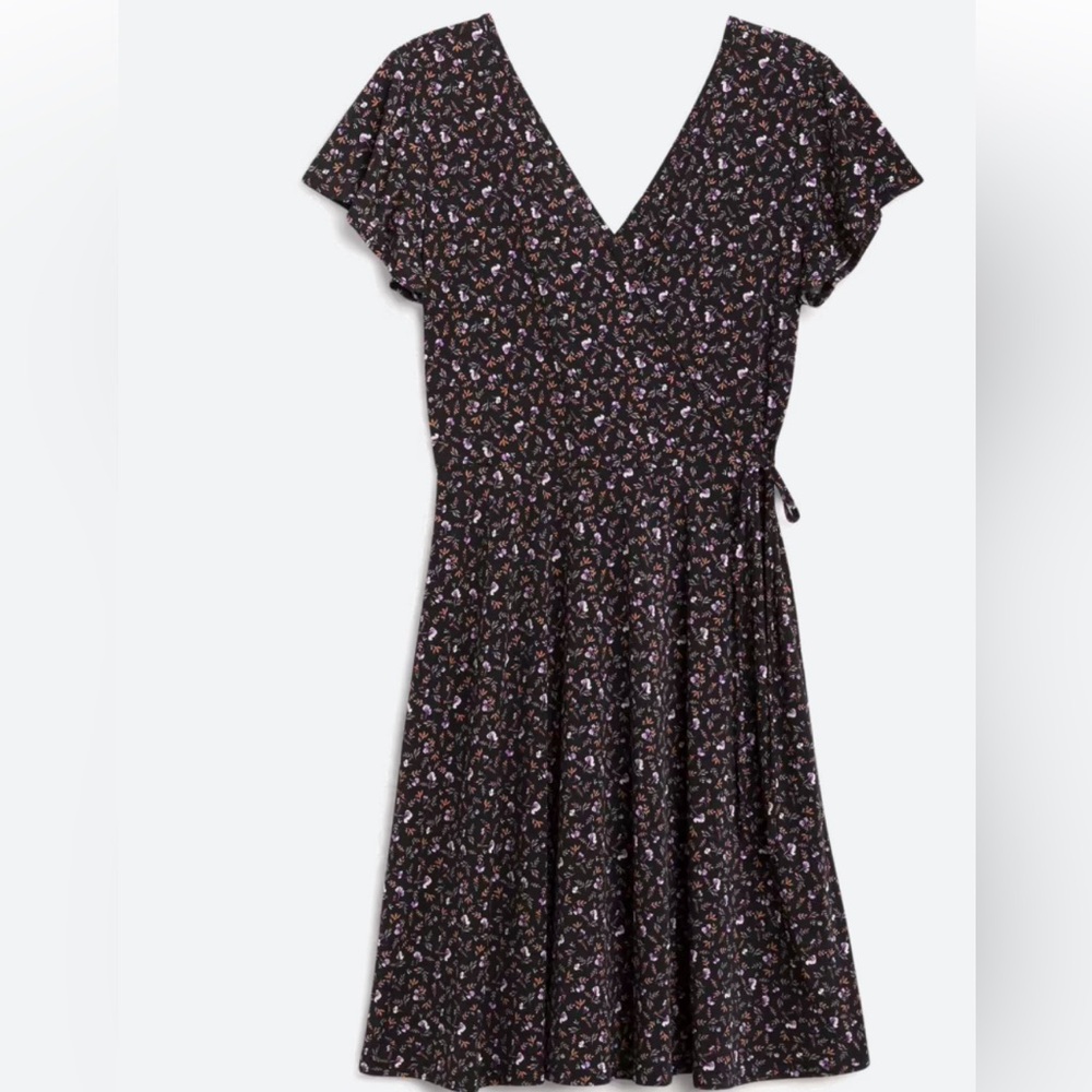 NWT Kaileigh Black Floral Wrap Dress (Kaela)
